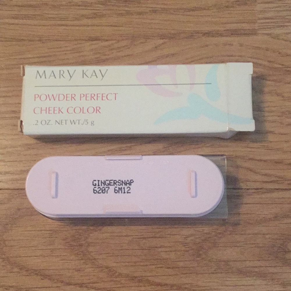 MARY KAY - Picture 2 of 2